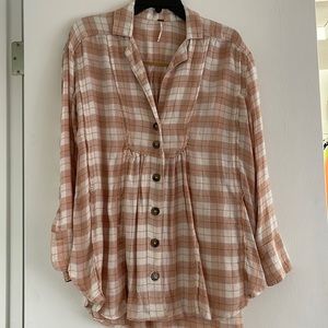 Beautiful NWOT Women Free People button up Shirt Tunic Blouse XS Summer Casual
